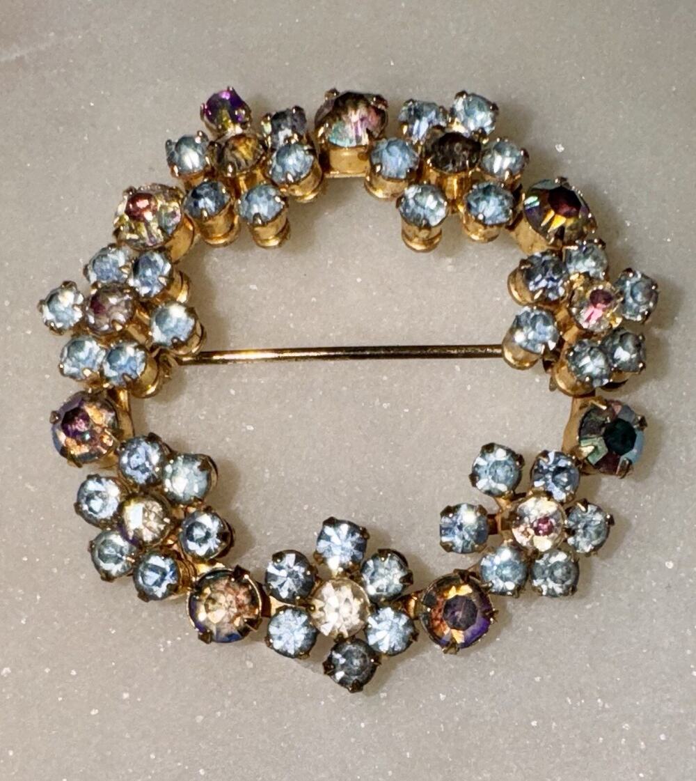 Vintage AB Aurora Borealis Rhinestone Crystal Circle Brooch Pin Gold Tone 1.5"